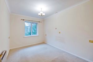 BEDROOM- click for photo gallery
